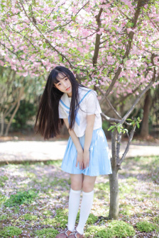 欧美《熟妇的荡欲》未删减版